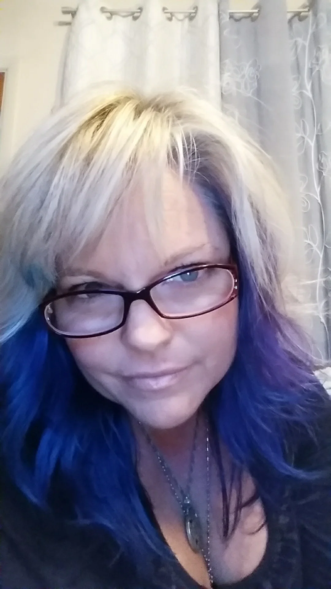 Just preening around the Universe <3 