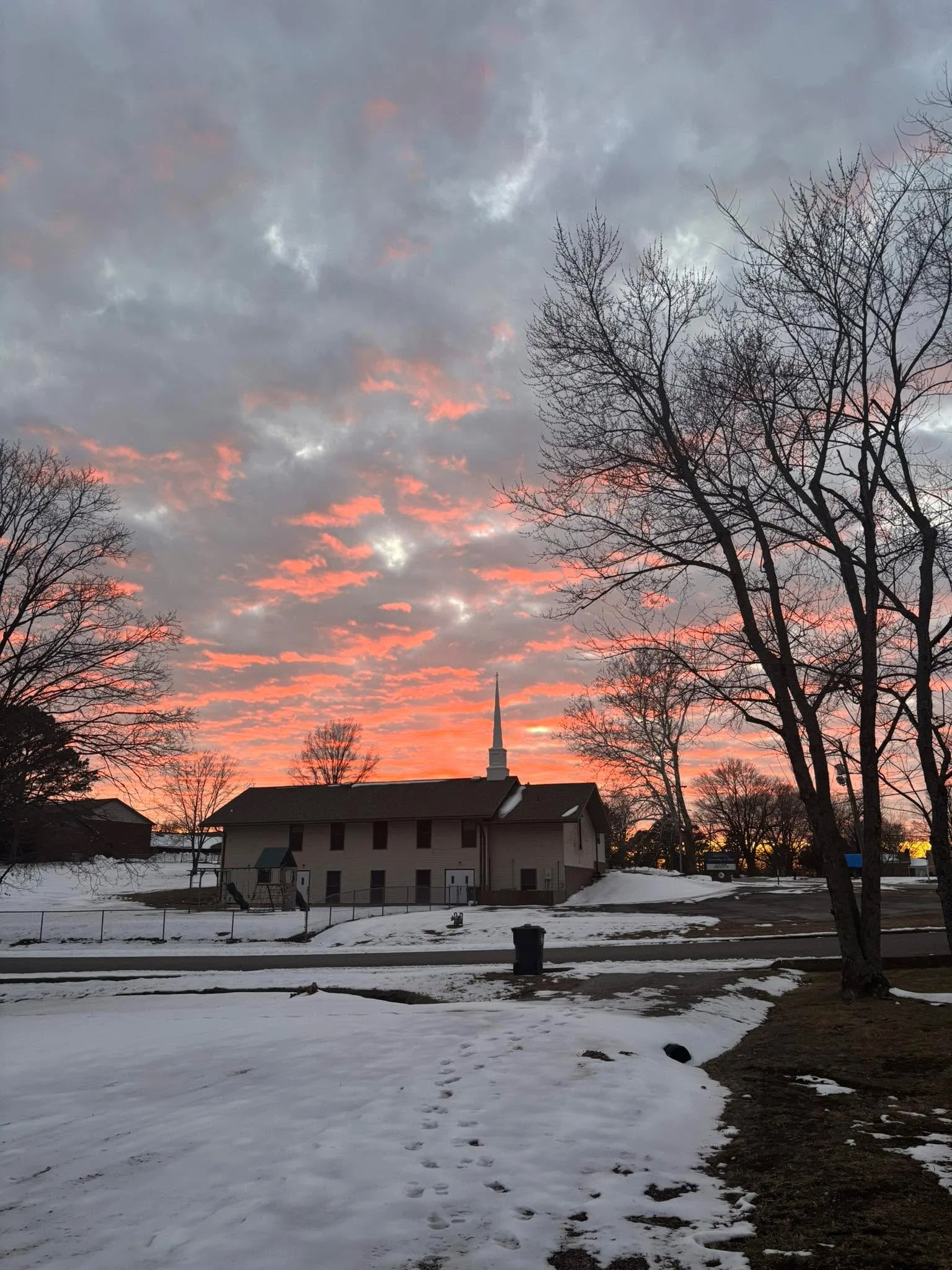 WHAT IS TIME VS FLOW? 

God did not create time. Time is a man-made construct. This is something I have found myself experimenting with over the last few years. I was guided to step away from scheduling, and pay more attention to the energy of the mo