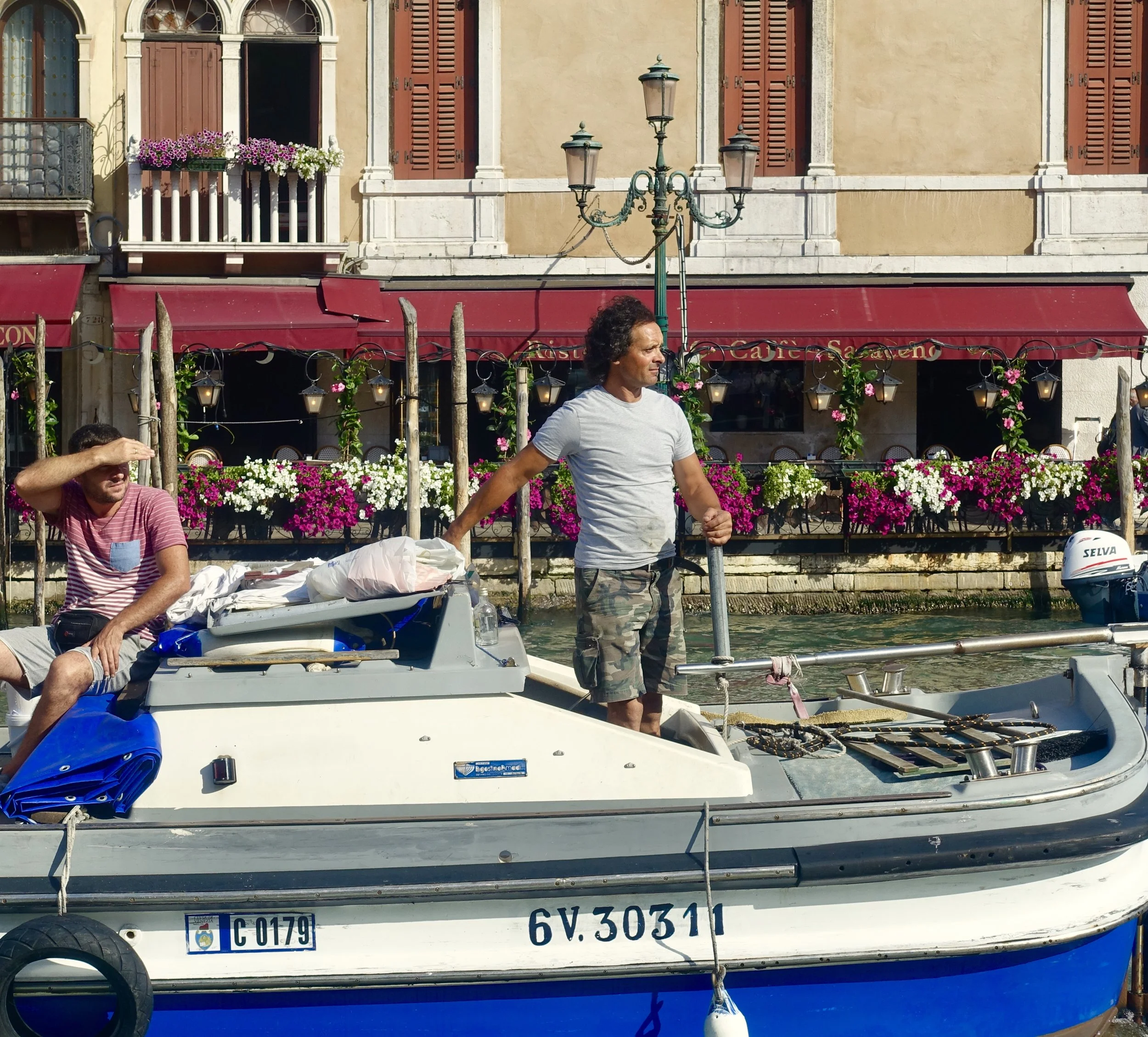  Talley-ho up the Grand Canal 