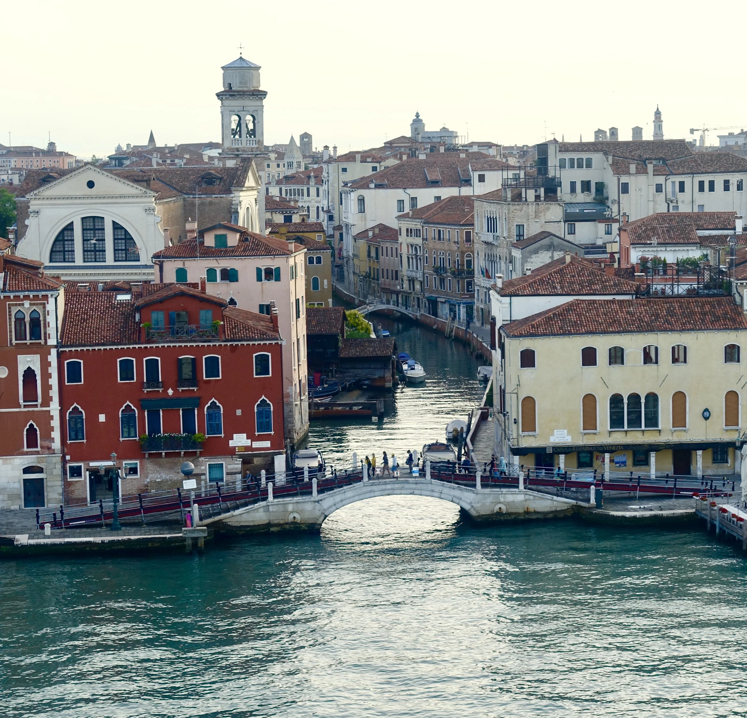  Early morning quiet before the day begins 