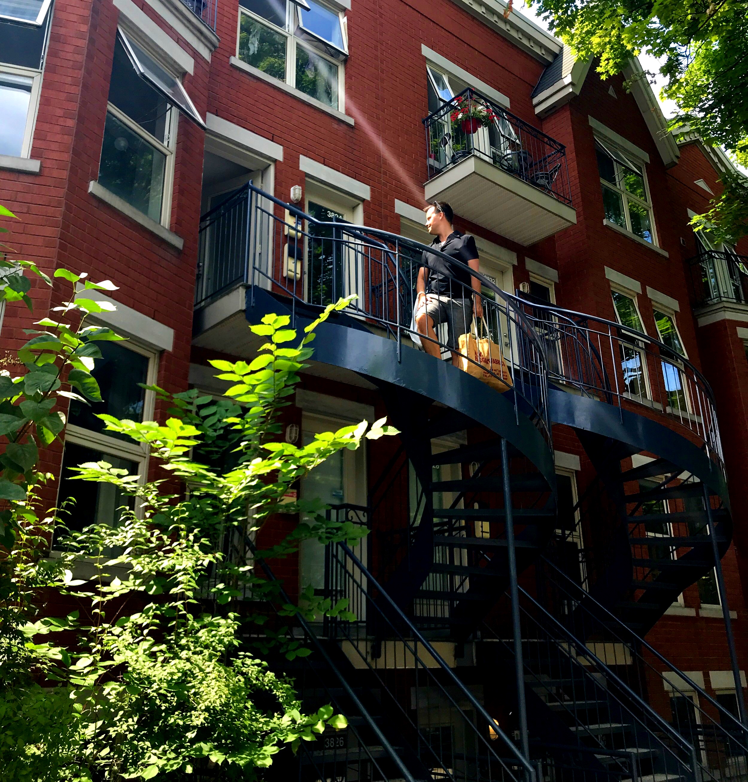  Tavish Montreal Laval Street 