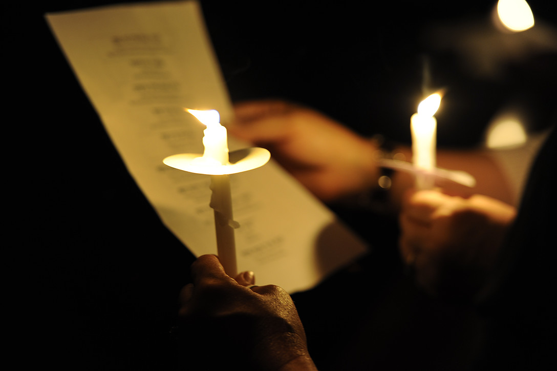 Candlelight Service: John 1:1-18 // Light in the Darkness