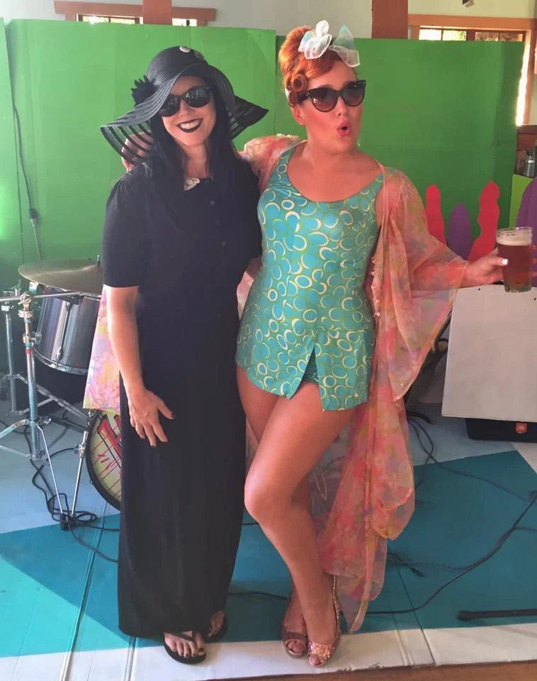 #1 Beach Goth LENA RUSHING!