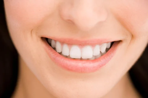 Teeth whitening products: what you need to know to do it safely