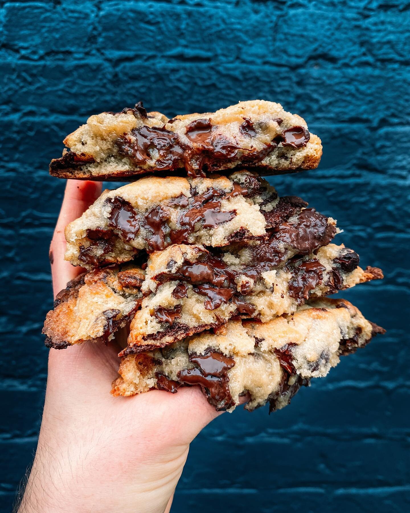🍪❤️ @levainbakery // who wants a bite!? #levain #levaincookies