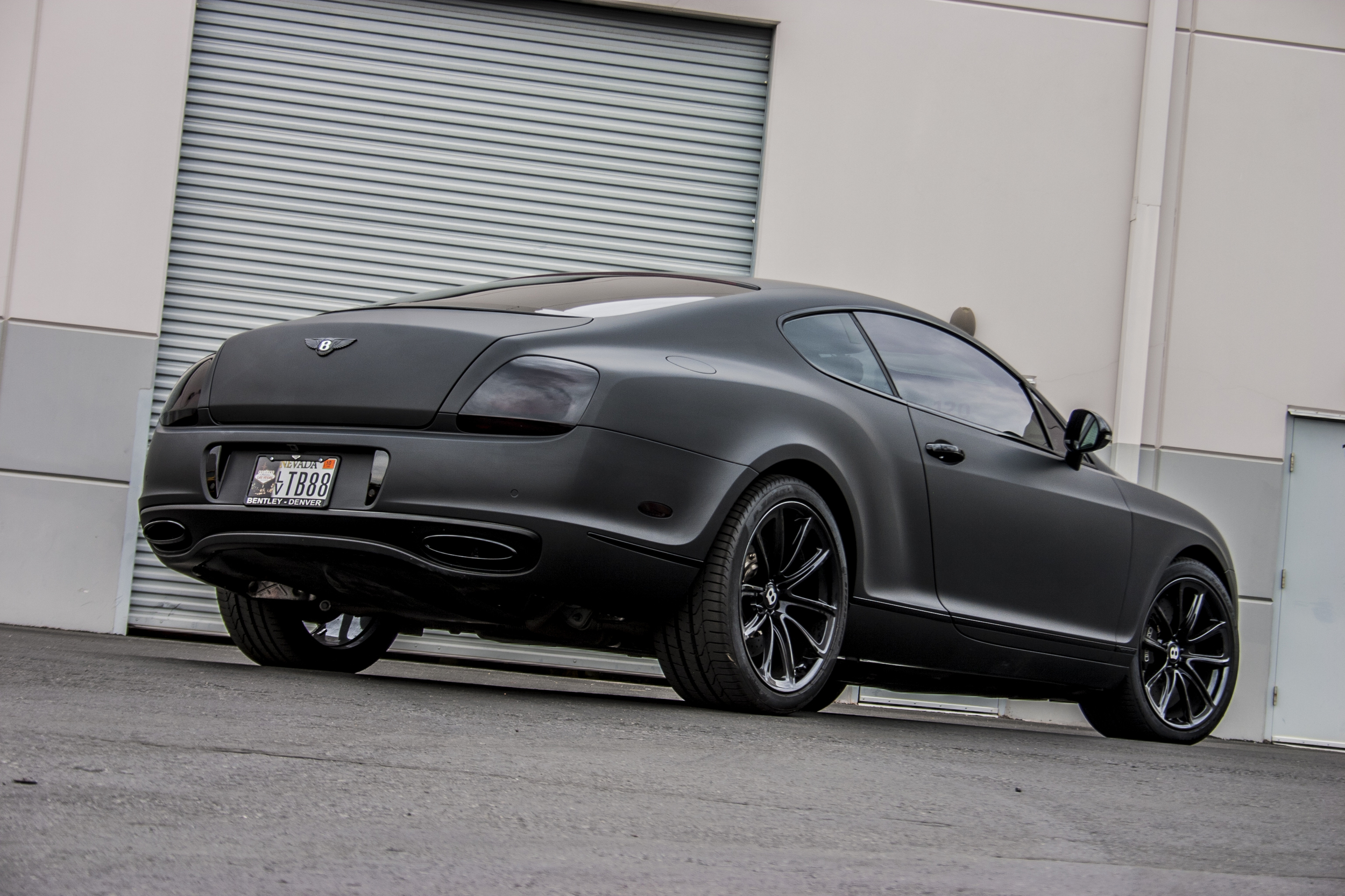 Verward Antagonist ik ben trots Bentley Continental Super Sport - Matte Black — Incognito Wraps
