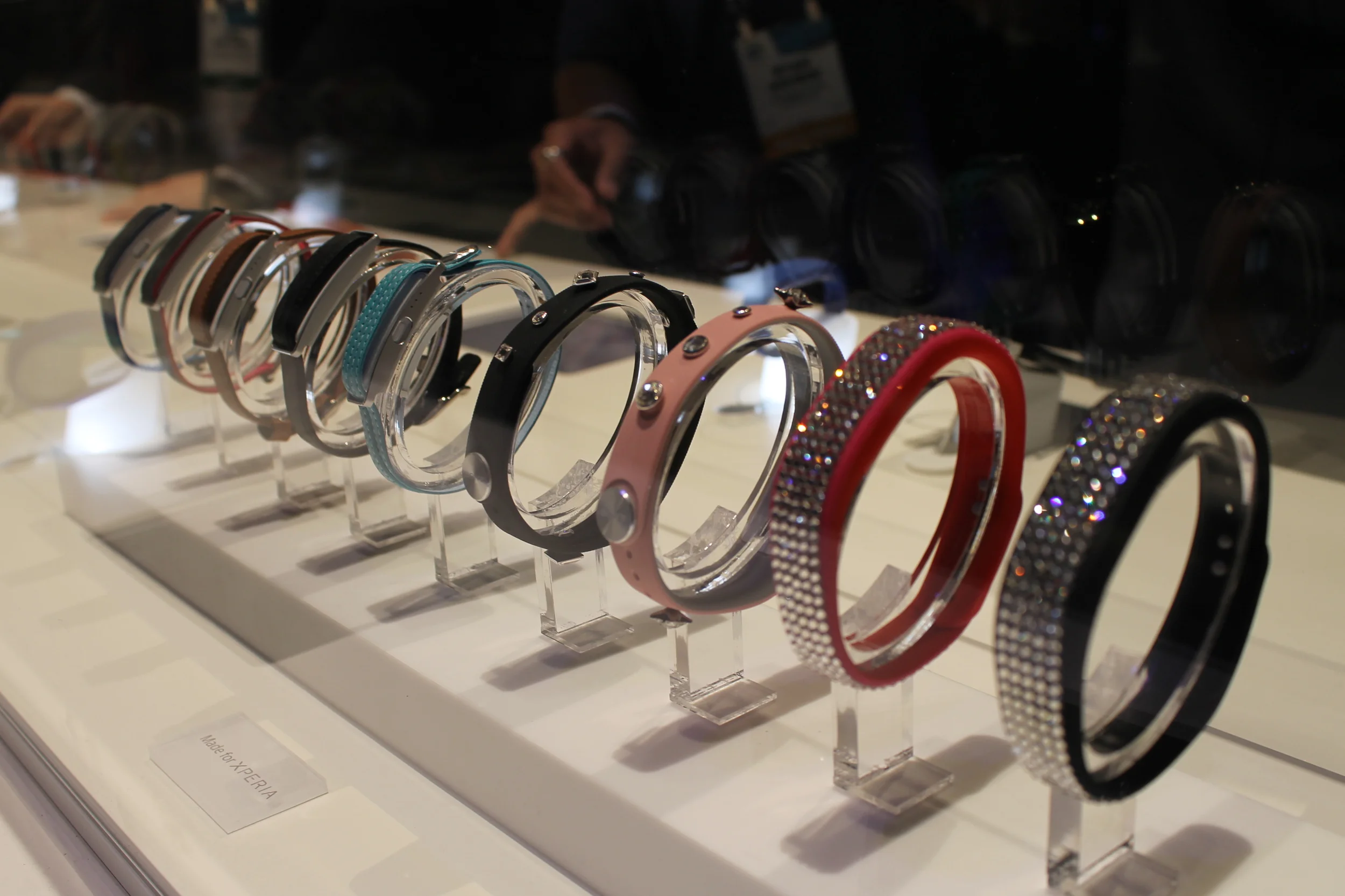 Messaging Your Wearable: Speak in the Language of Benefits