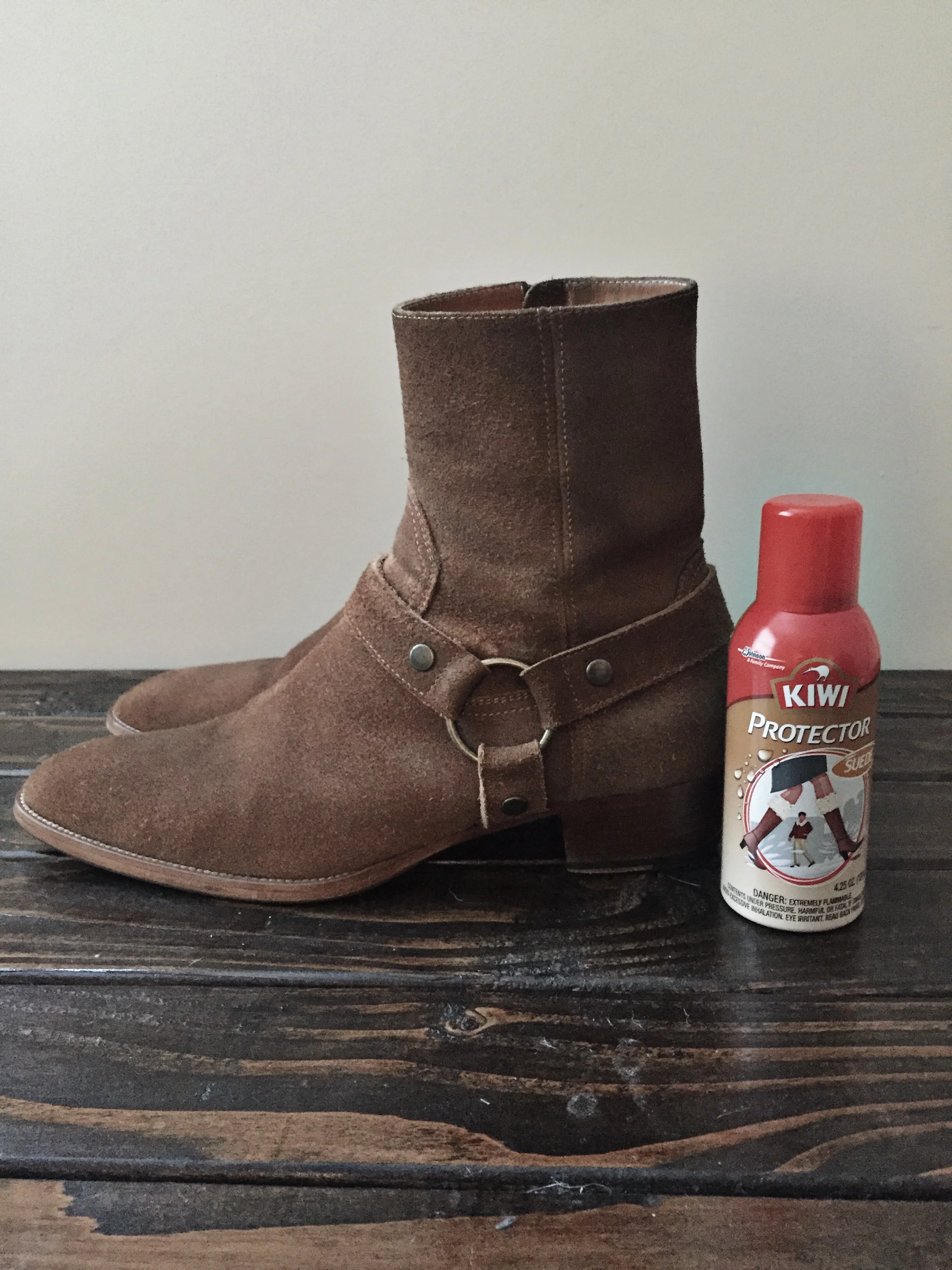 KIWI Boot protector "Suede" get it here .