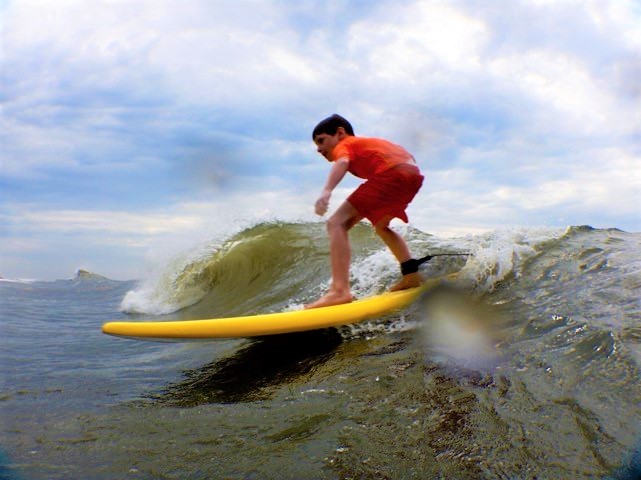 solo boy surfer - fix.jpg