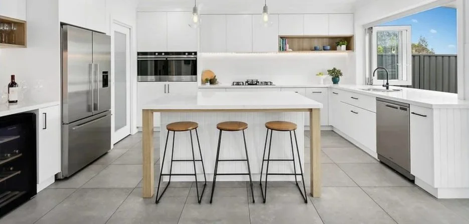 18 Ventura Kitchen 1.jpg