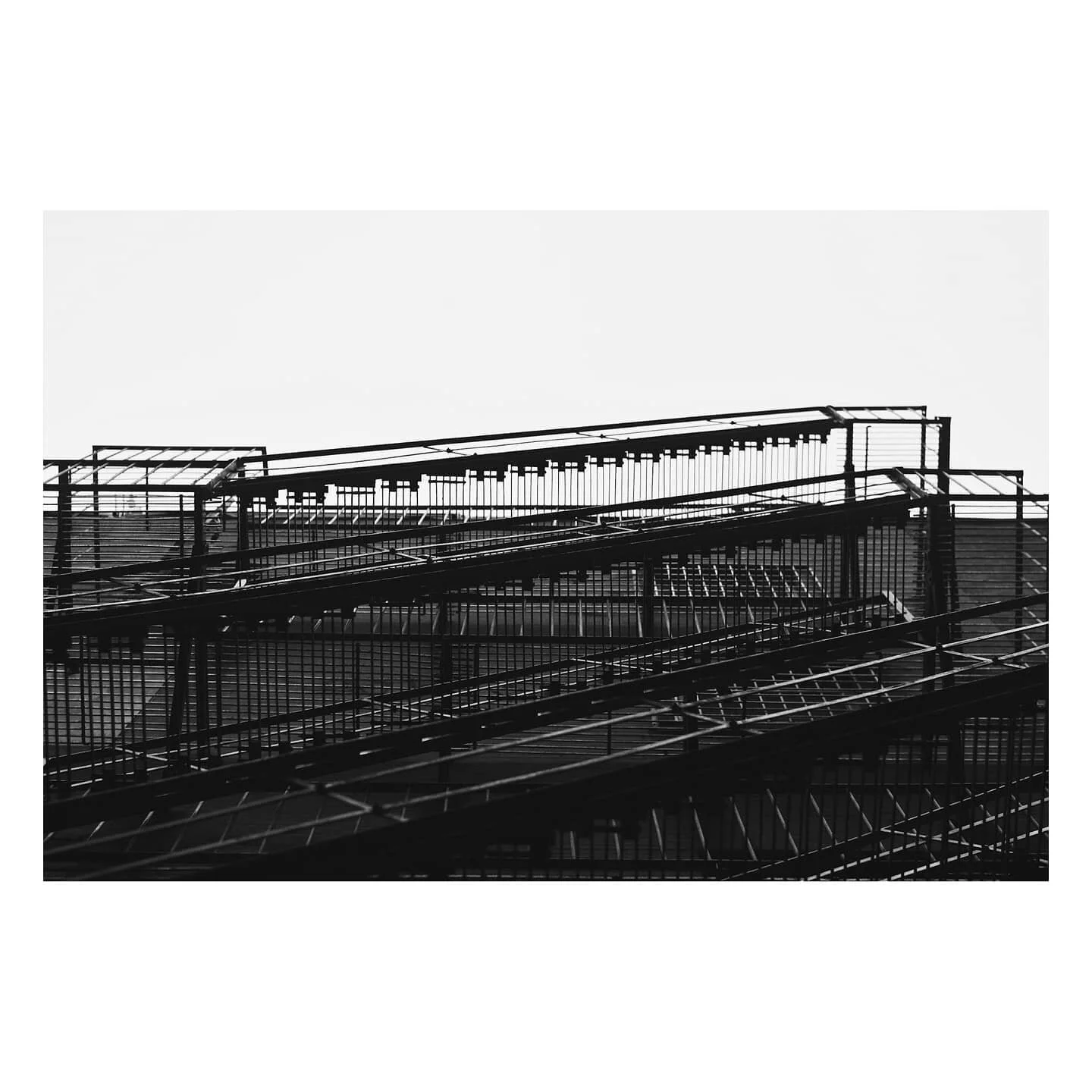 #blackandwhitephotography #streetphotographers 
#streetphotography #bnw #bnwphotography #bnw_captures 
#fineartphotography #bnwphoto #bnw_magazine #bnw_masters