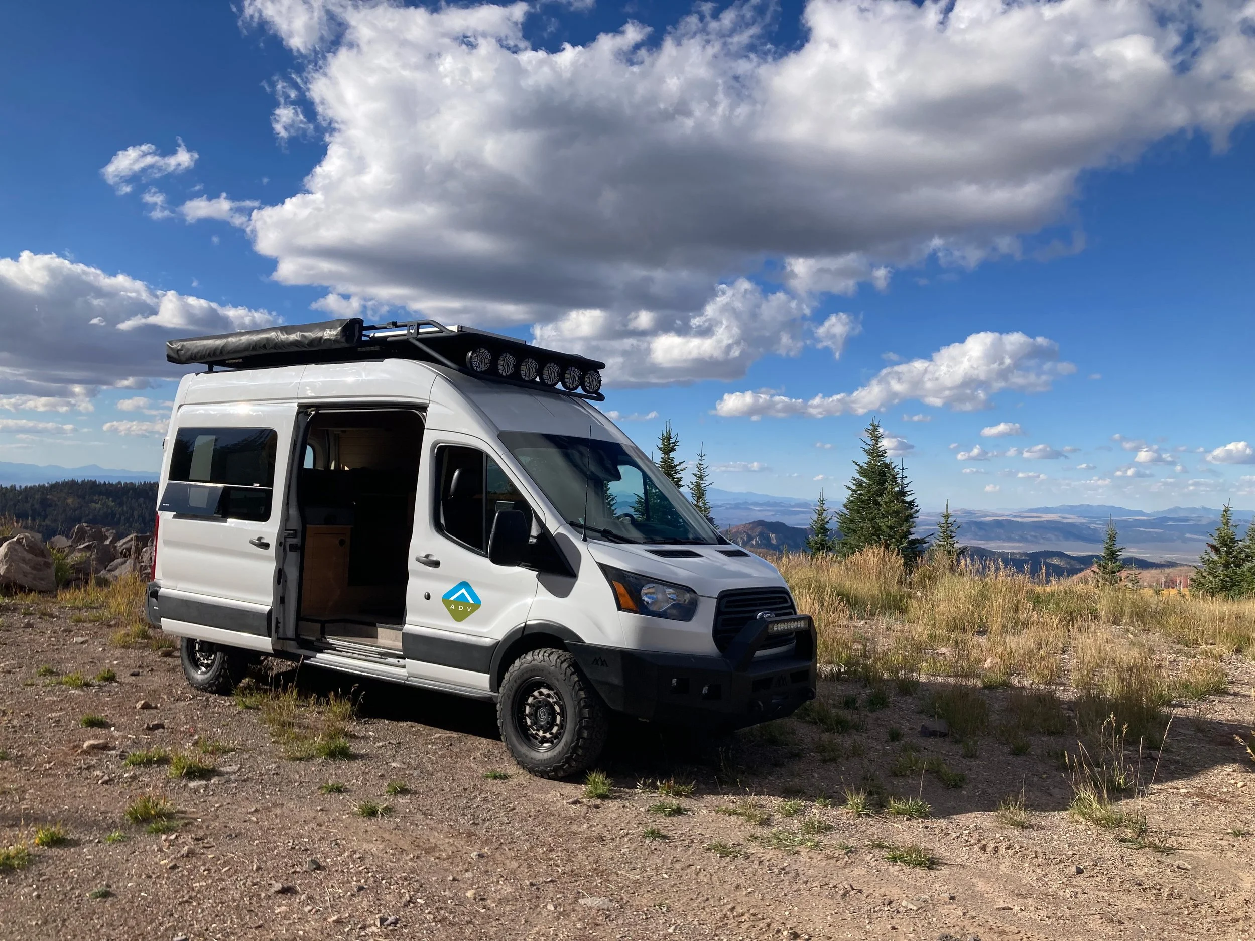 LandNSea Vehicle Logo Application