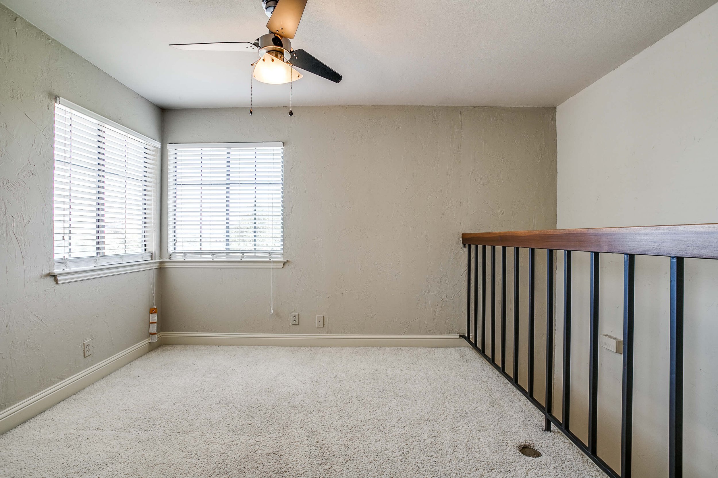 5200-martel-ave-unit-3f-dallas-tx-75206-High-Res-7.jpg