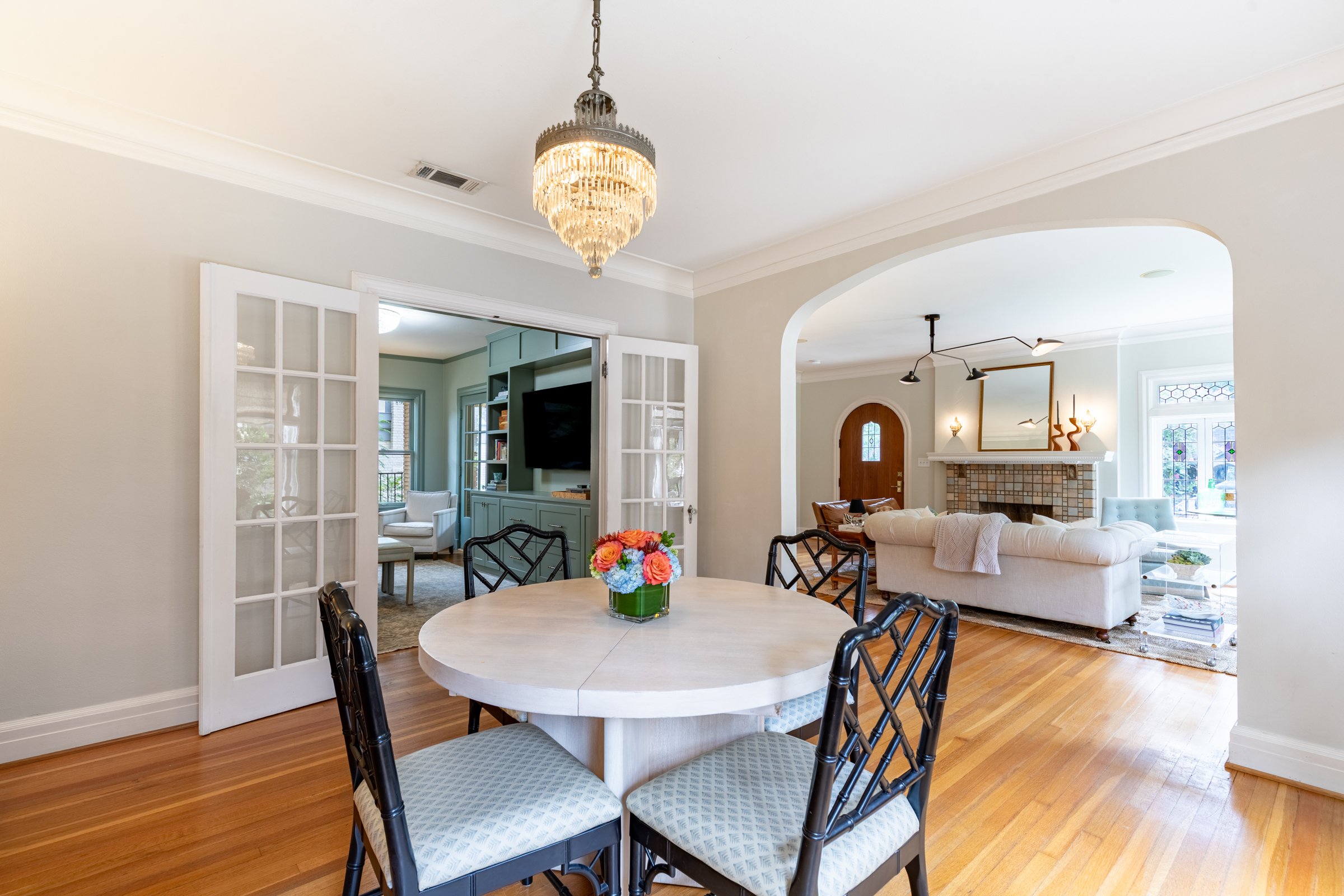 5435 Mercedes Ave_16.jpg