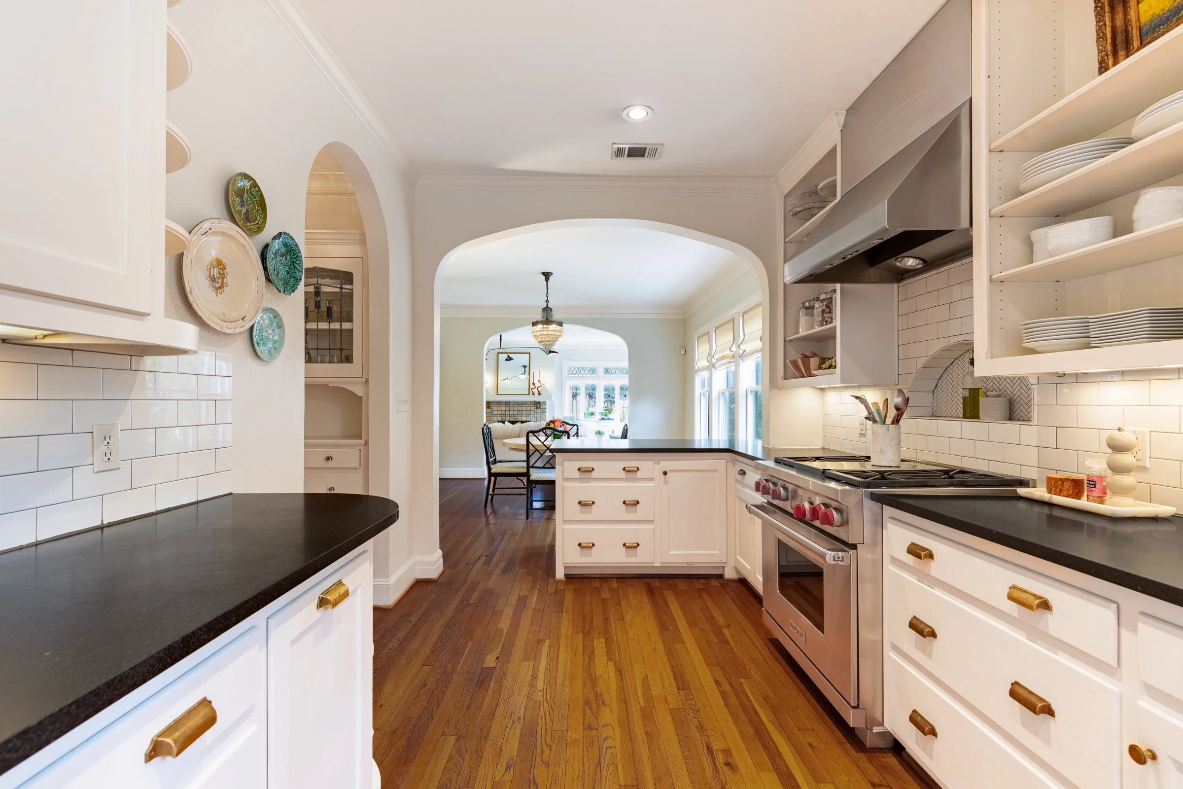 5435 Mercedes Ave_23.jpg