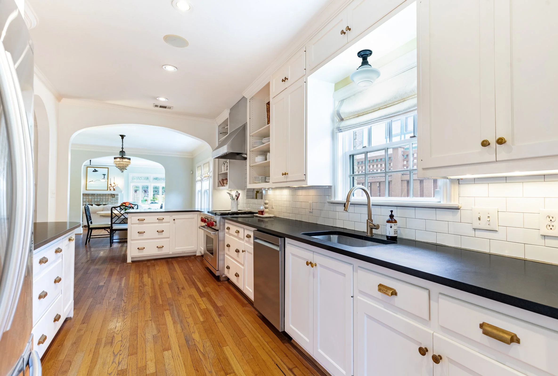 5435 Mercedes Ave_24.jpg