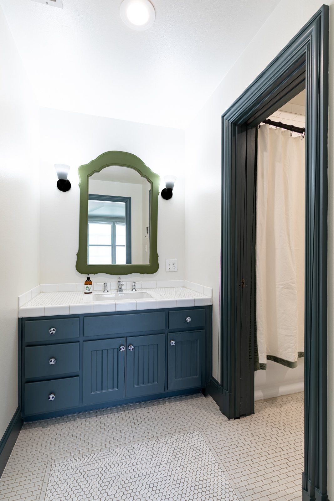 5435 Mercedes Ave_39.jpg