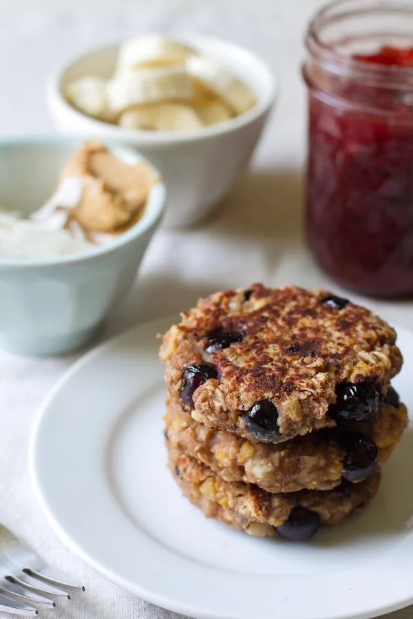 breakfast friday >> peanut butter banana breakfast burgers — Edible