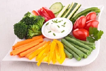 Veggies & Low fat dip or Hummus