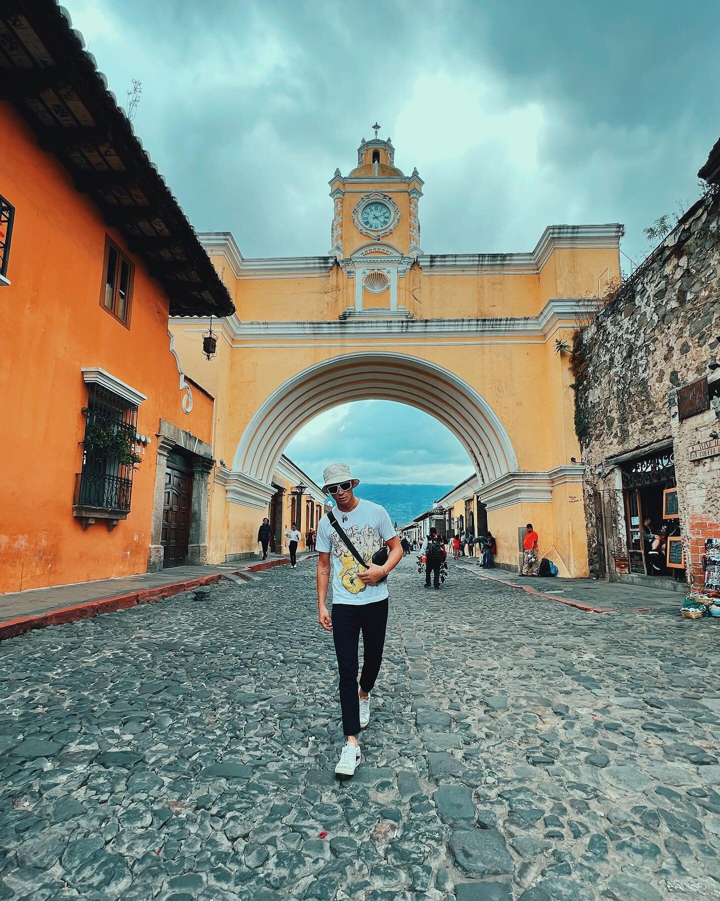 Antigua the way you arch your back 🤌🏽 #antiguaguatemala