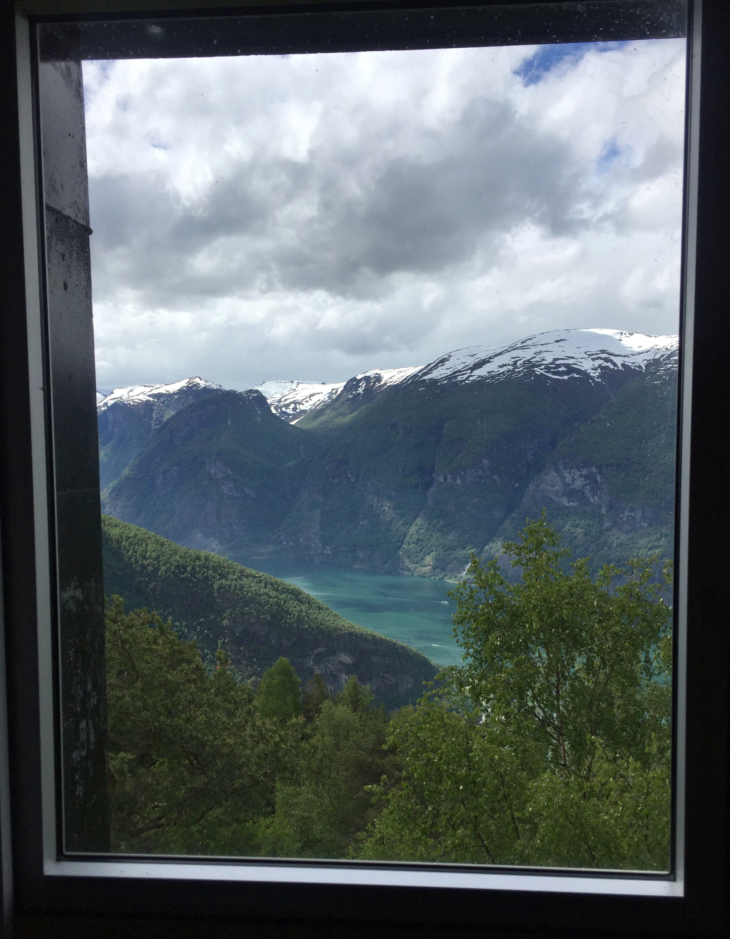 They took care to think about the experience throughout your whole visit, even the views from the bathroom were gorgeous!