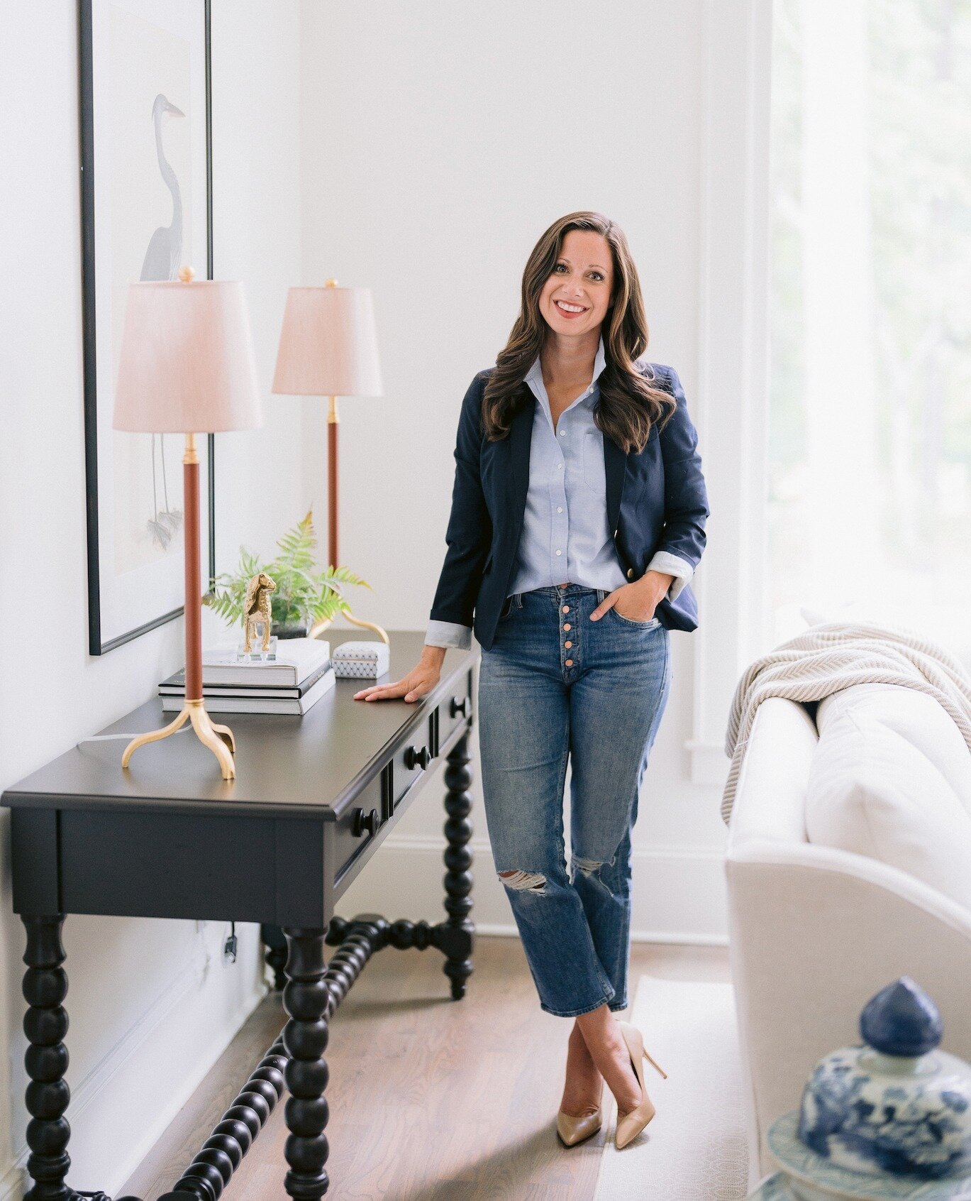 Psst... have you entered the GIVEAWAY with our sister brand @sweethomebyscd this week?! You could win a 1-hr virtual consultation with our founder and lead designer Sarah! Be sure to check out the post to enter! #sweethomebyscd #sarahcatherinedesign⁠