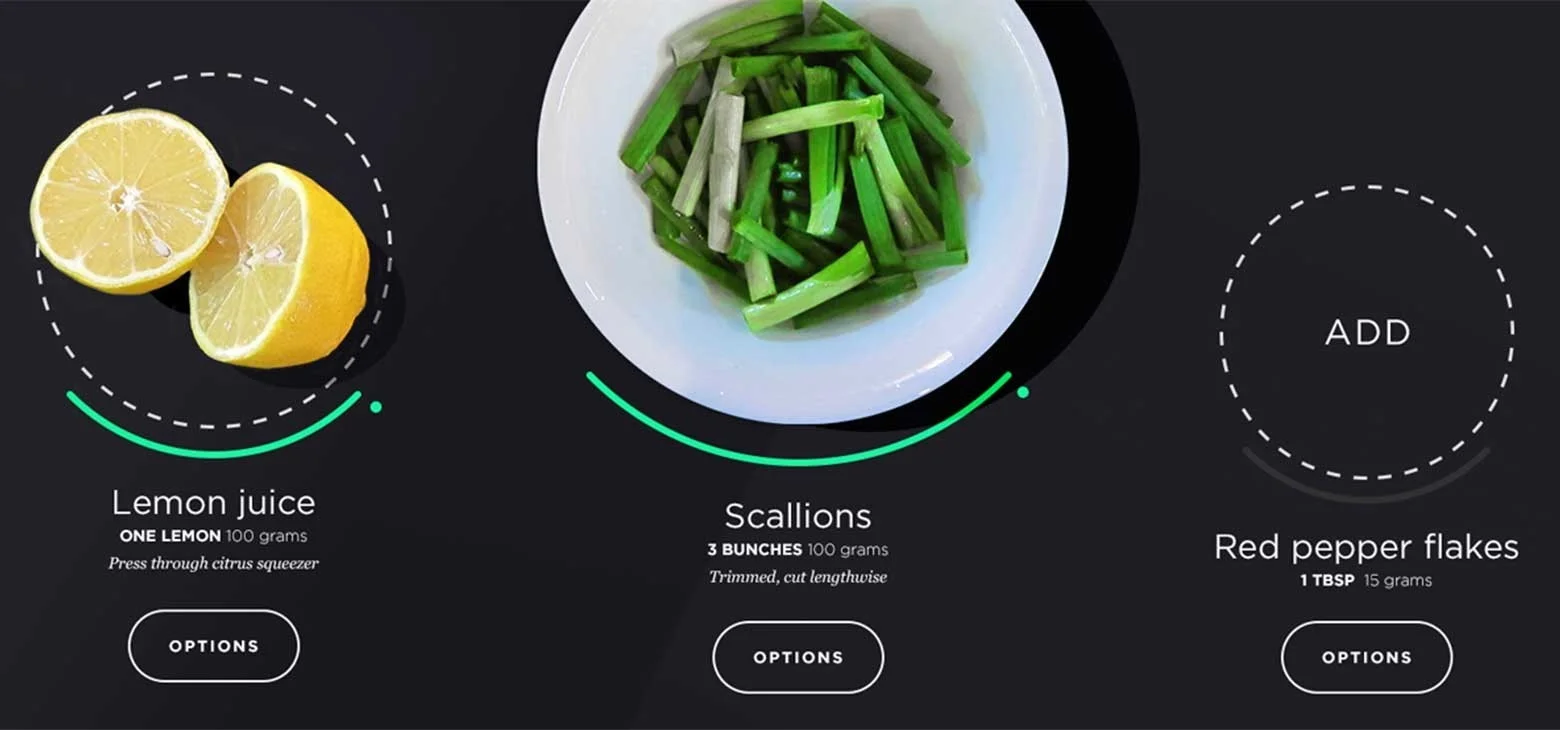 Integrated scales allow you to measure food precisely.