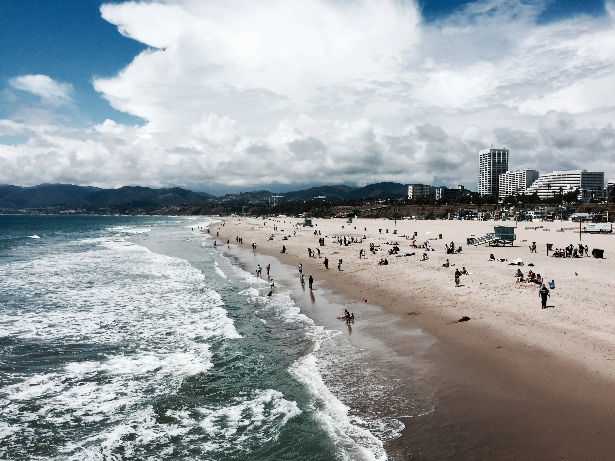 The beach in Santa Monica, along Ocean Avenue... le sigh.