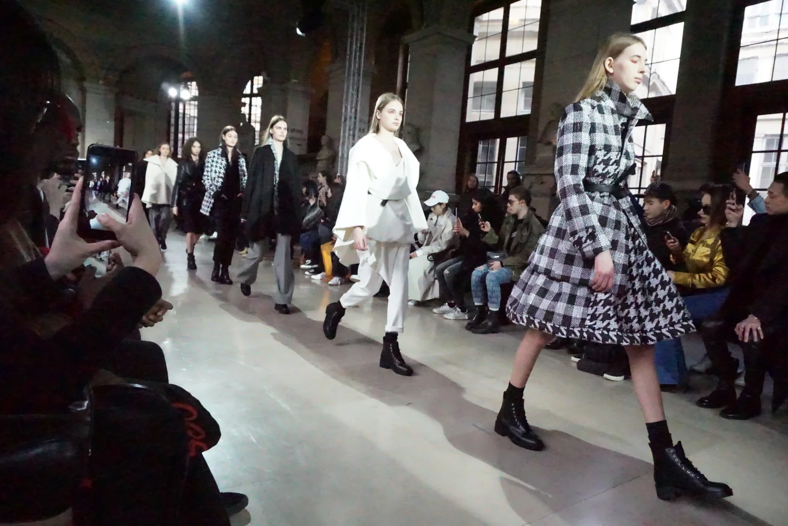 Moon Young Hee FW17 at Paris Fashion Week