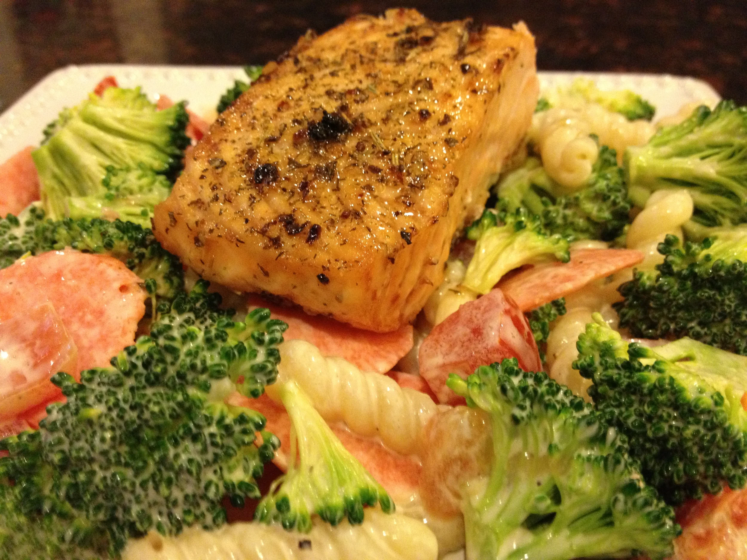Grilled Salmon Pasta Salad