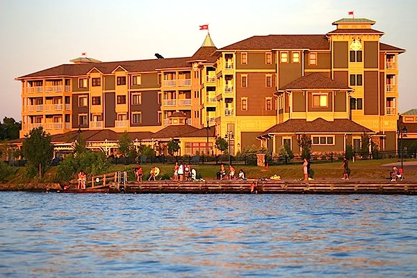 Discovering The 1000 Islands In New York State And Ontario, Canada