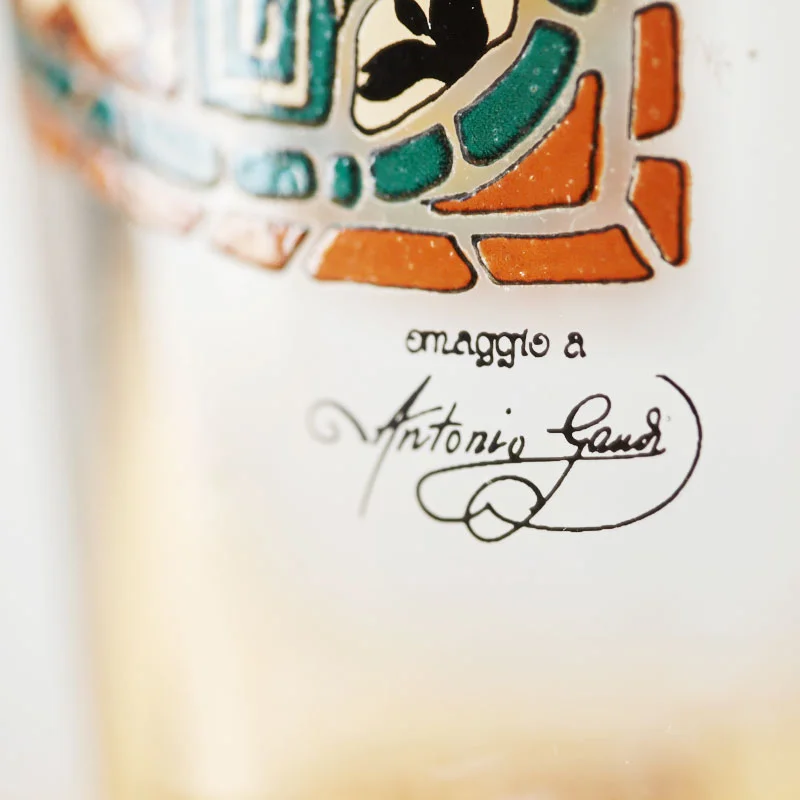 Vase-Detail.jpg