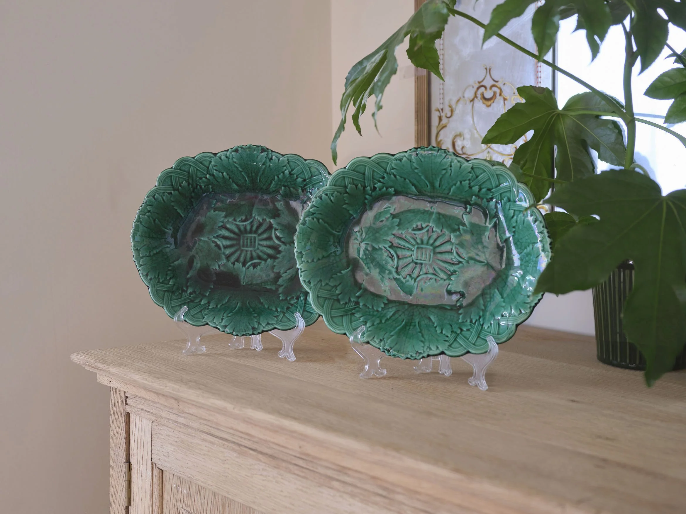 Pair of Apple Green Wedgewood Oval Leaf Dishes