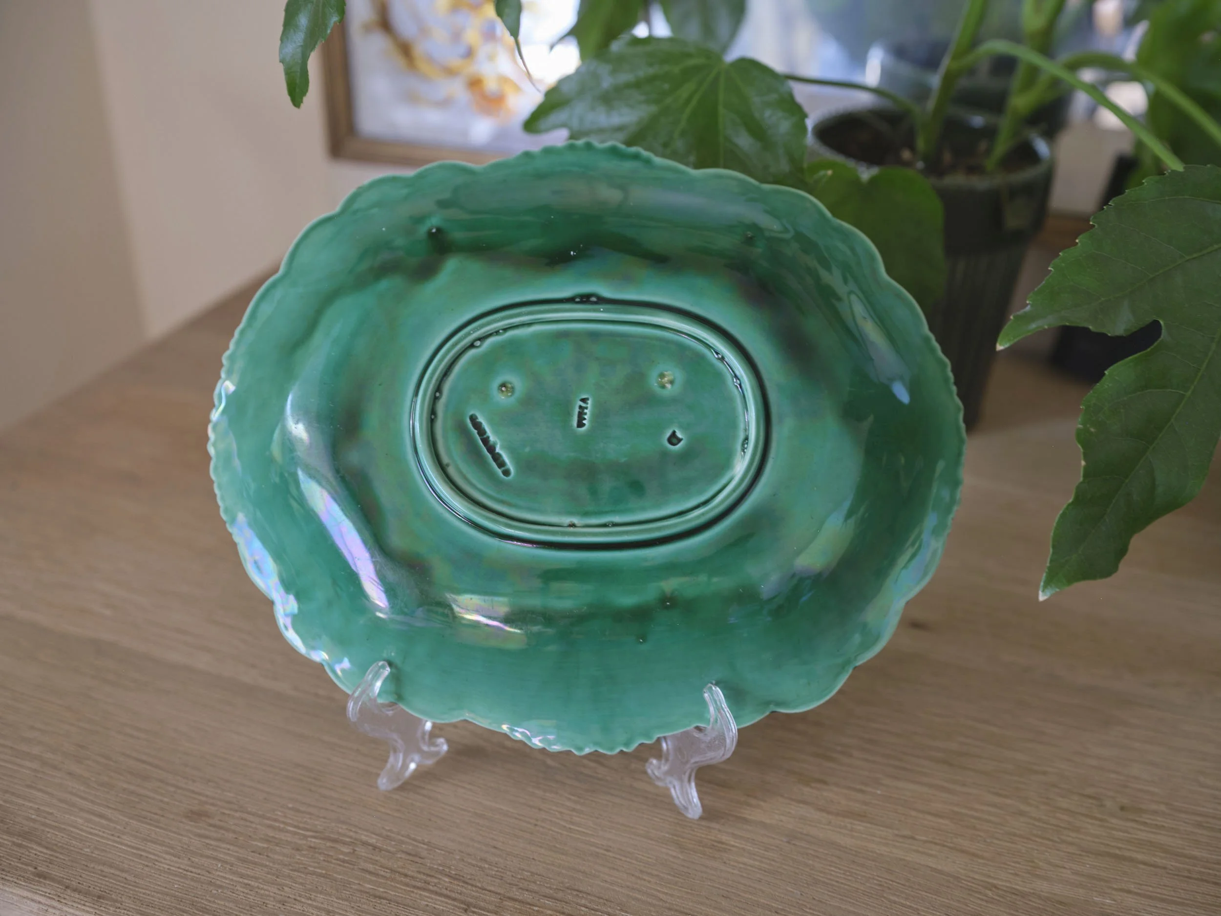 Pair of Apple Green Wedgewood Oval Leaf Dishes