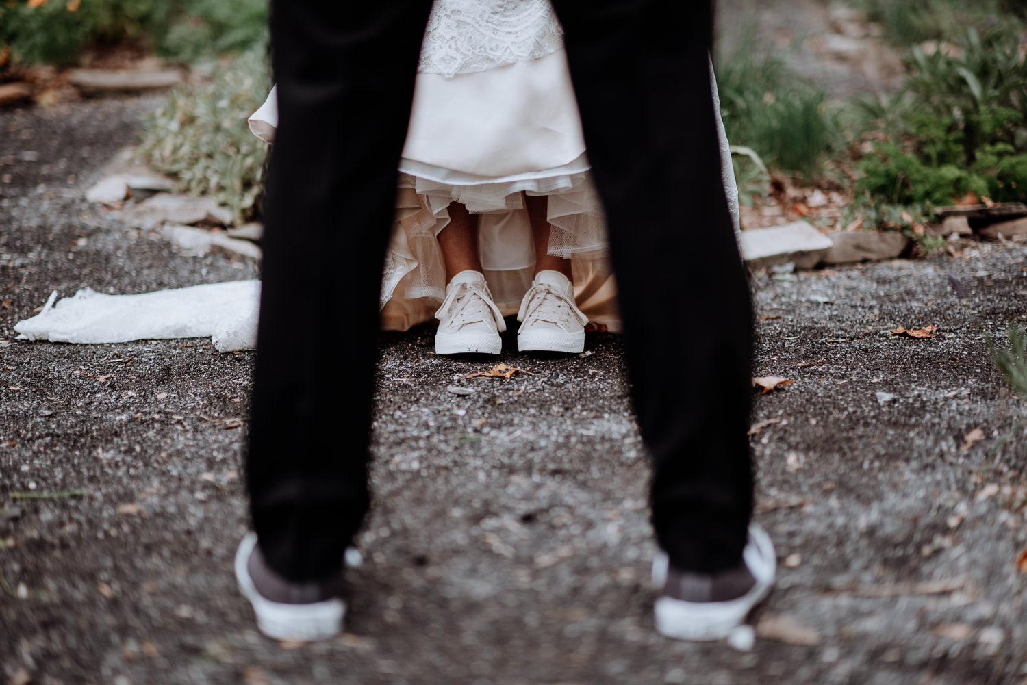 First Look at Red Maple Vineyard Wedding