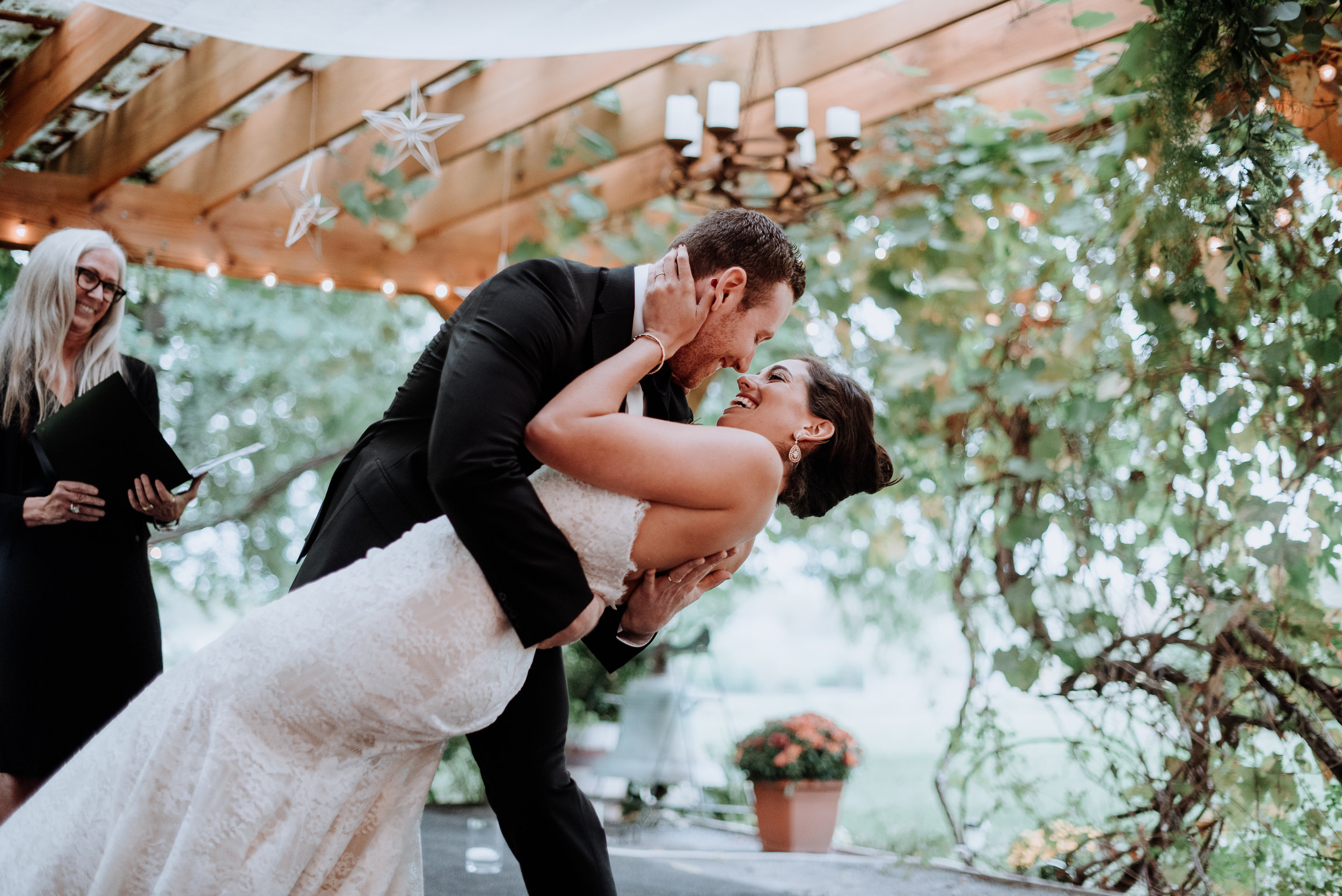 Rainy day Red Maple Vineyard Wedding - Hudson Valley