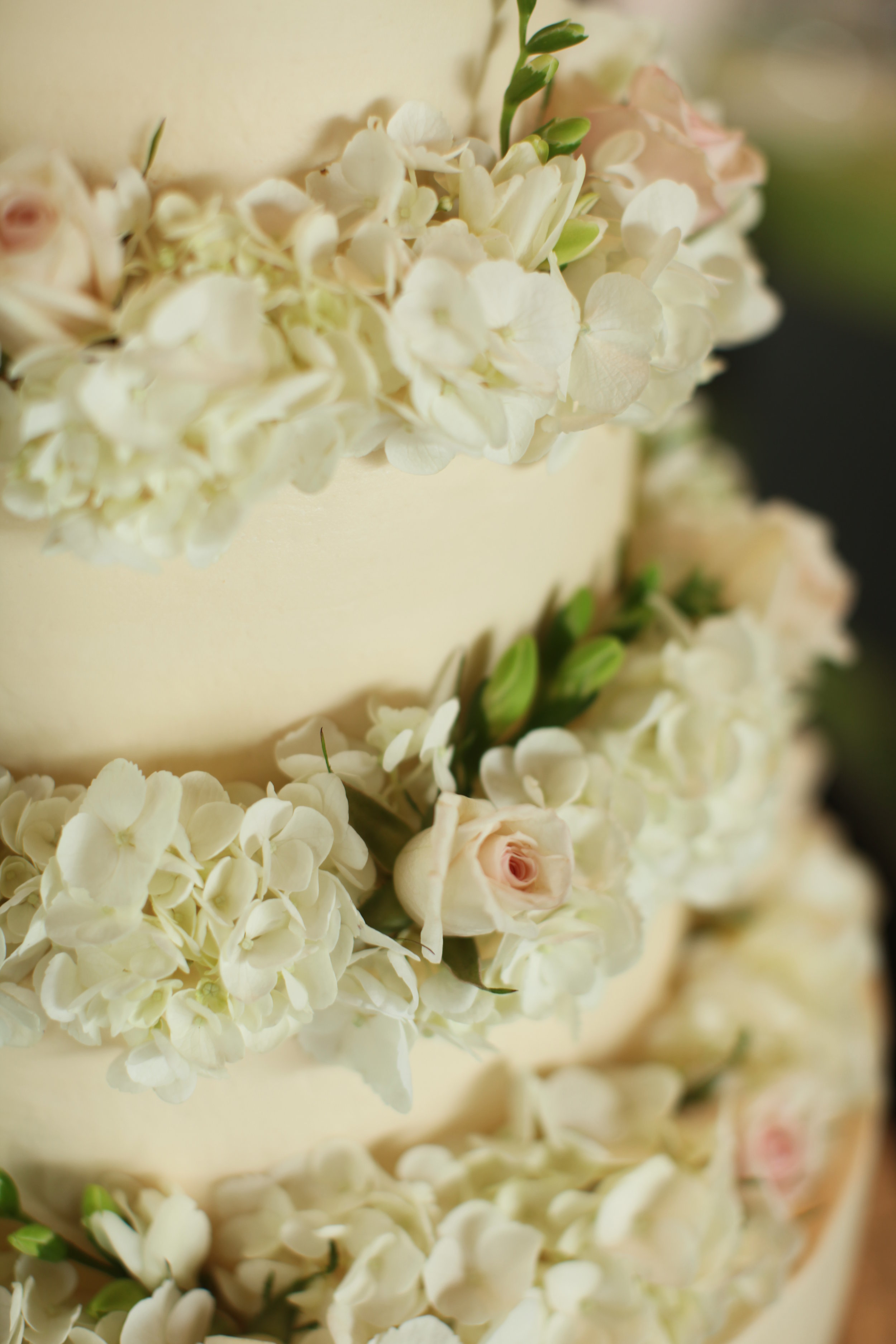 Crystal Bridges Wedding Cake Closeup