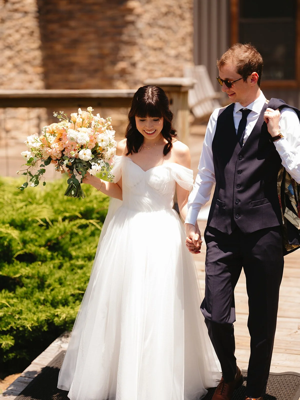 rose of sharon floral design studio bridal bouquet christinejohnathanweddingmileswittboyer2025-432.jpg