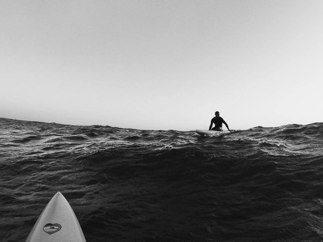 Ambassador @tylermorrisurf went for an evening paddle last night.  He is one of the most well-rounded, watermen 💦 that we know.  From charging in the heaviest conditions, to punting airs in 2 foot surf, he’s got clean logging style and has pad
