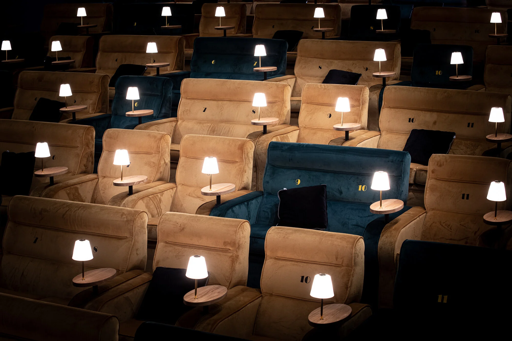 Tuschinski - Suzan Baars - web -10.JPG