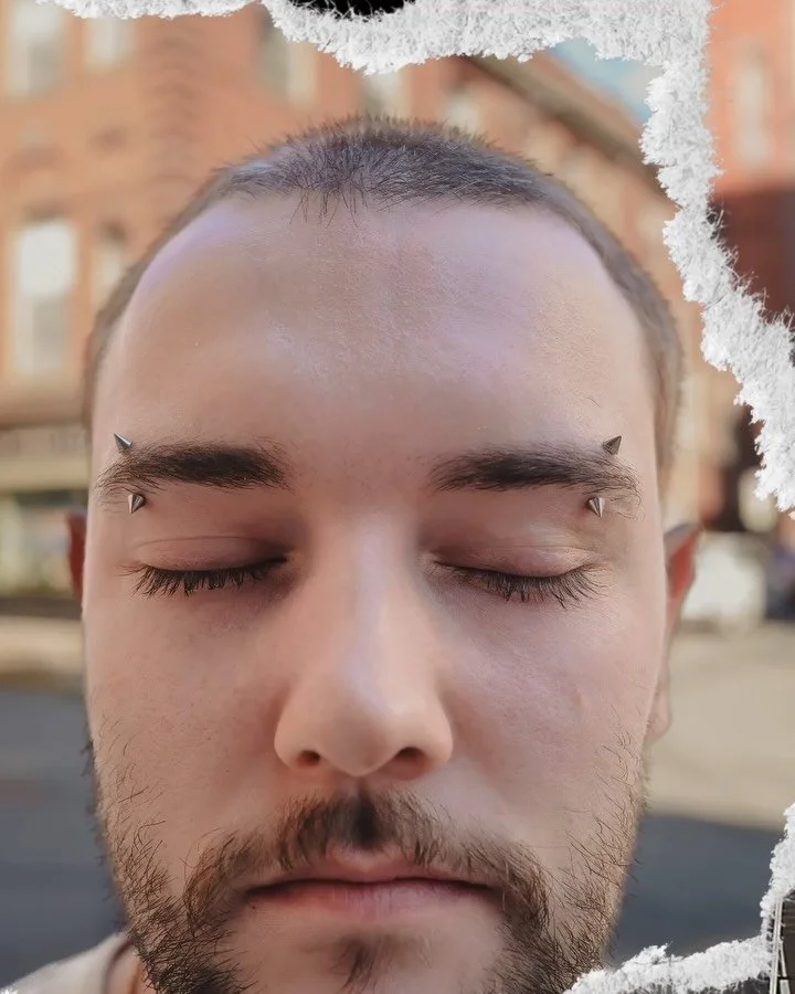 YOU 
 
CANNOT
 
fight it🗡️
 
 
Doubling down on some double brows by Tanner with spikes, spikes, spikes😎These pictures were taken at the checkup appointment and they&rsquo;re healing great🤙🏻

~ @research.chemicals ~ 

~ @industrialstrength ~

📸@