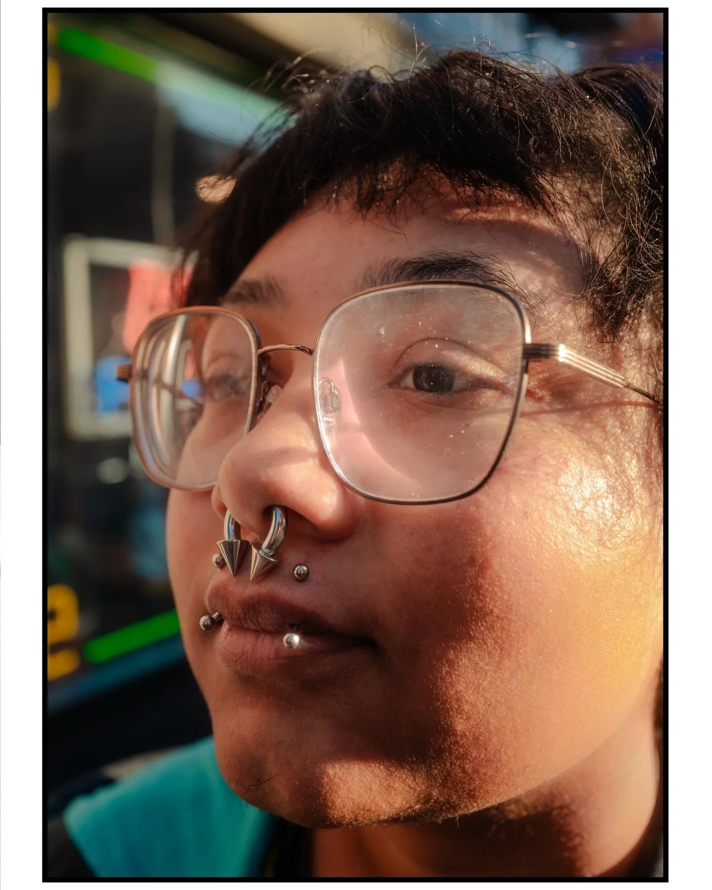 IT KEEPS 
 
COMING
 
from the inside⛓️
 
 
Some golden sunset shots of these vertical lips piercings for this client who blessed us with an always sick idea👏🏻Performed by Tanner with titanium jewelry from @industrialstrengthbodyjewelry ⚔️

~ @resea