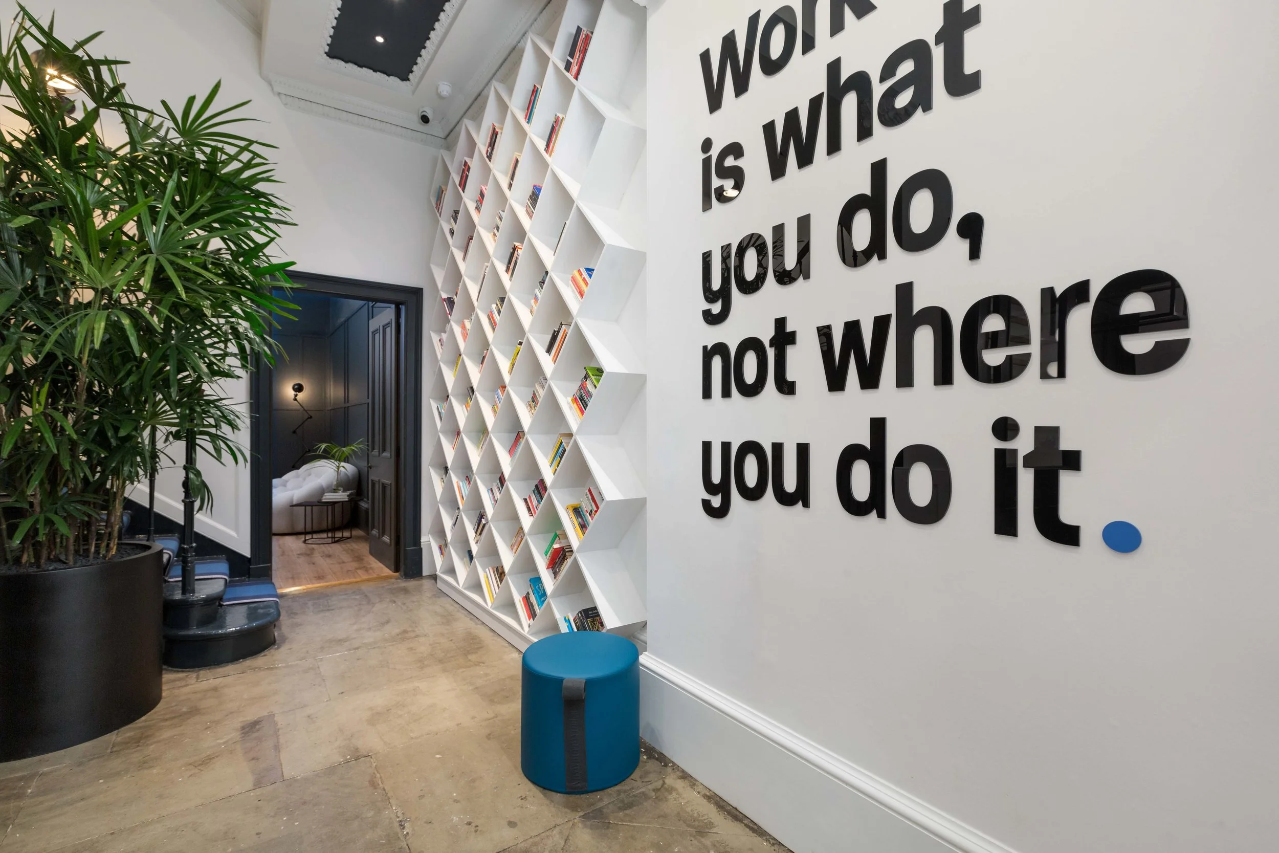 AnywhereWorks_180.jpg