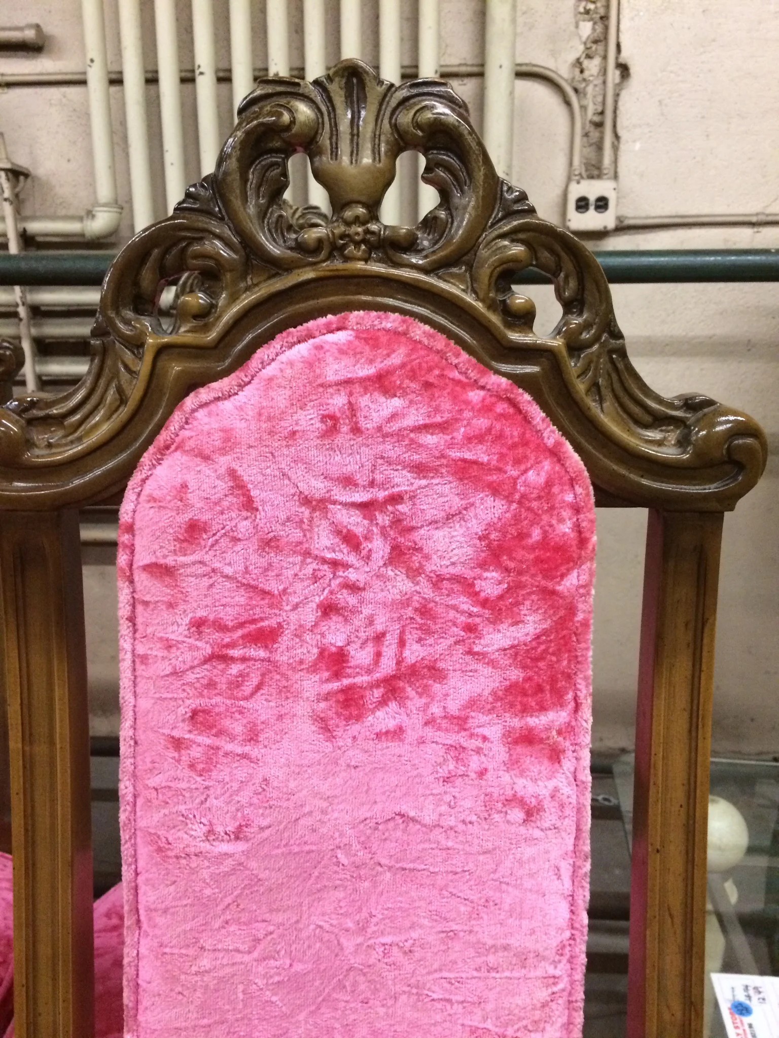 Grade A, 100% Crushed Velvet feels so good on sensitive parts!