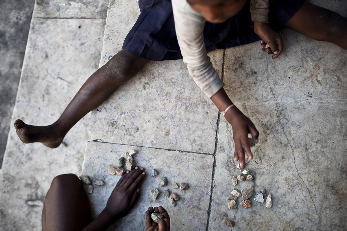 CHILD'S GAME