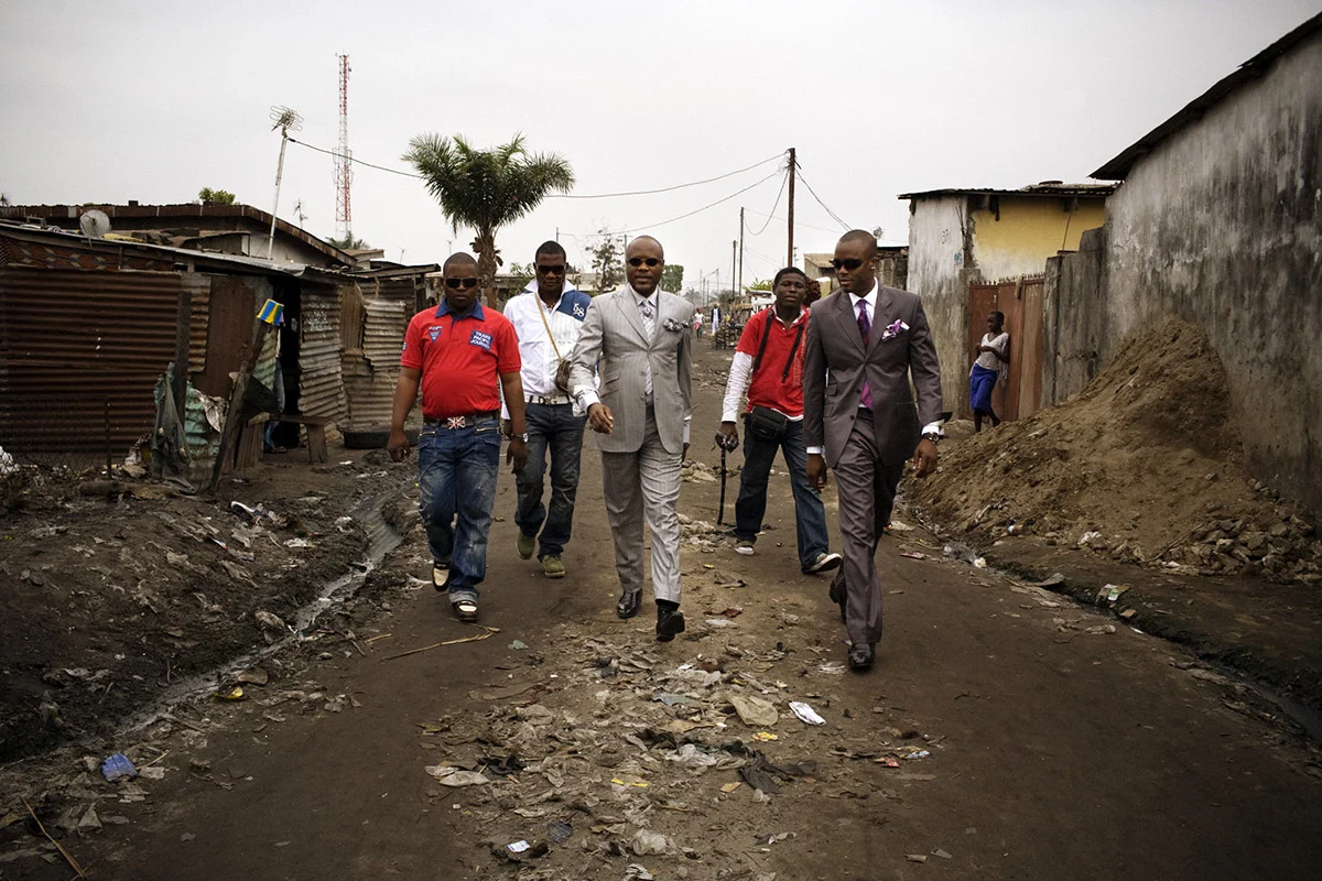 HASSAN SALVADOR AND THE "PETITS"