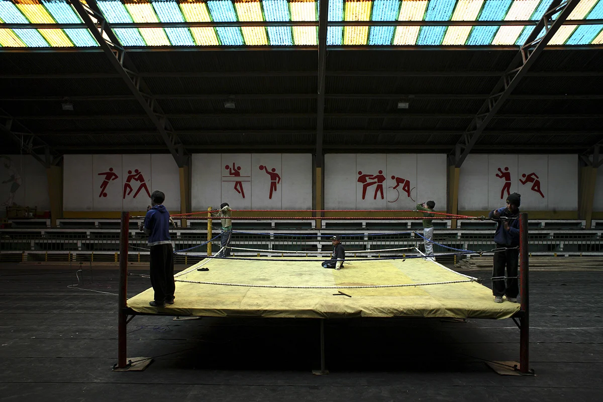 CHOLITA WRESTLING_BOLIVIA_01.jpg