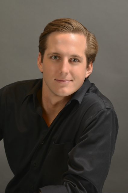 Linkedin and Corporate Headshot Package 5-15 minutes each, with basic coaching for optimal pose and expression. 3-5 people - $50/person 6-15 people - $40/person 16-50 people - $20/person 51+ people - $15/person These sessions are perfect for company events and large groups. -Includes the digital download of each person's best photo in high-resolution. -All photos are processed and edited in Photoshop for optimal color, brightness, contrast, clarity, and white-balance. -10-20 photos are taken per person, on average. The best shot is delivered by e-mail. -Additional images may be purchased and retouched for $10 each. -See Additional information below regarding delivery, payment, & travel. Businesses seeking the highest quality headshots for their employees. 20-30 minute session per person, with extensive coaching. -1-4 people - $150/person -5-10 people - $125/person -11-50 people - $100/person -51+ people - $75/person *Only need one photo of each person? Subtract $50 from any of the above prices in Option 1. -Includes multiple looks and all of your best photos in high-resolution. -Light blemish retouching and processing for optimal color and clarity is also included for one image. Additional images can be retouched for $5 each.