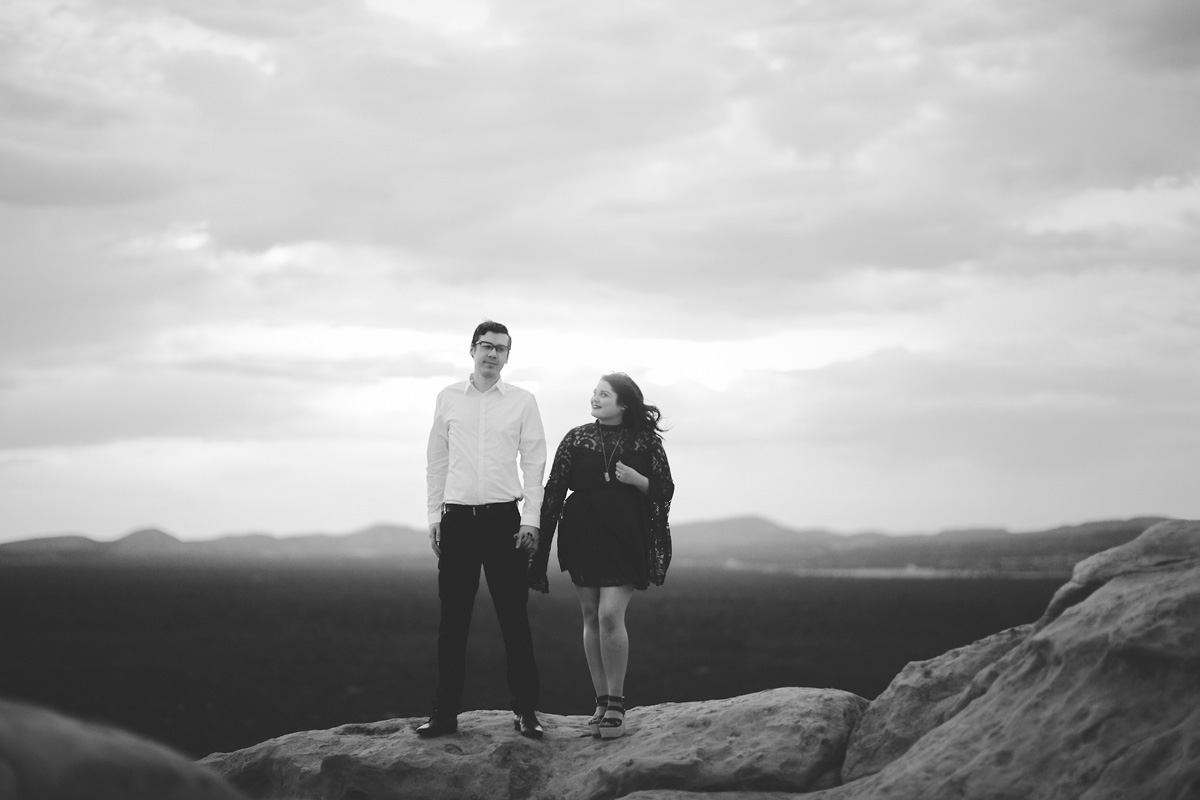 sand-bluff-el-malpais-new-mexico-albuquerque-couple-married-portrait-engagement-liz-anne-photography