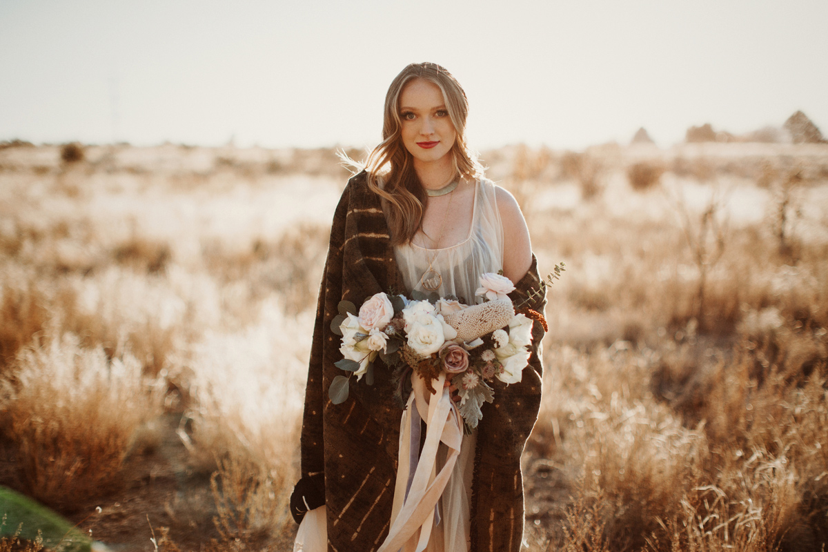 albuquerque-new-mexico-destination-bohemian-boho-teepee-wedding-desert-floral-liz-anne-photography